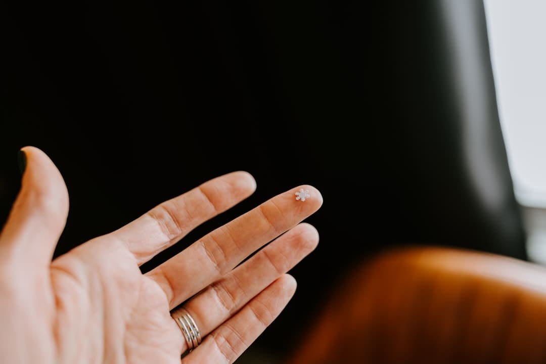 南靖县领导看望慰问抗战老兵并颁发纪念章